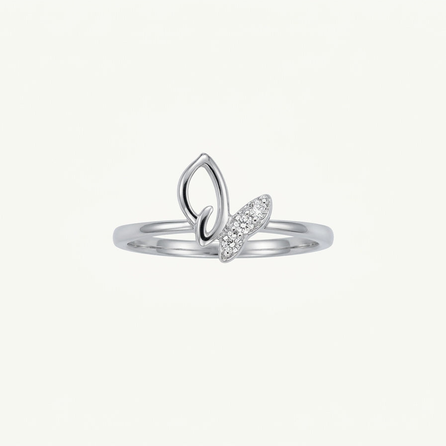 Elegant Silver Bow Pave Ring with Sparkling Detailing