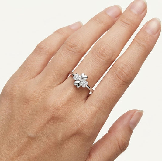 Elegant Silver Floral Heart Ring with Sparkling Crystal Accents