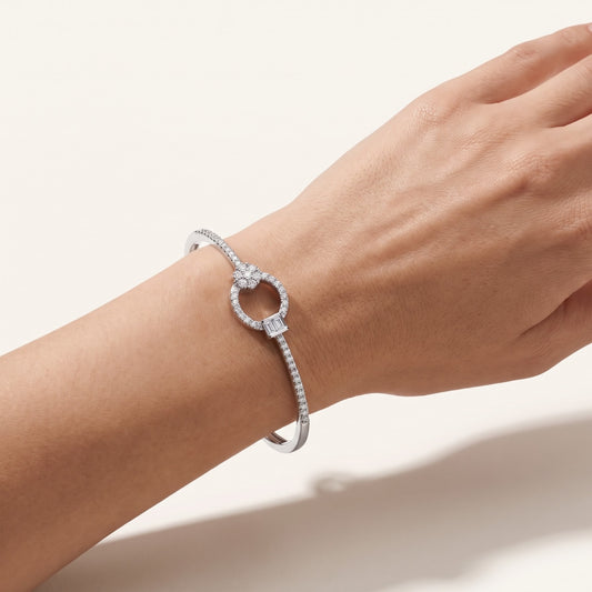 Oval Link Pavé Bangle Bracelet – Elegant Floral Crystal Centerpiece
