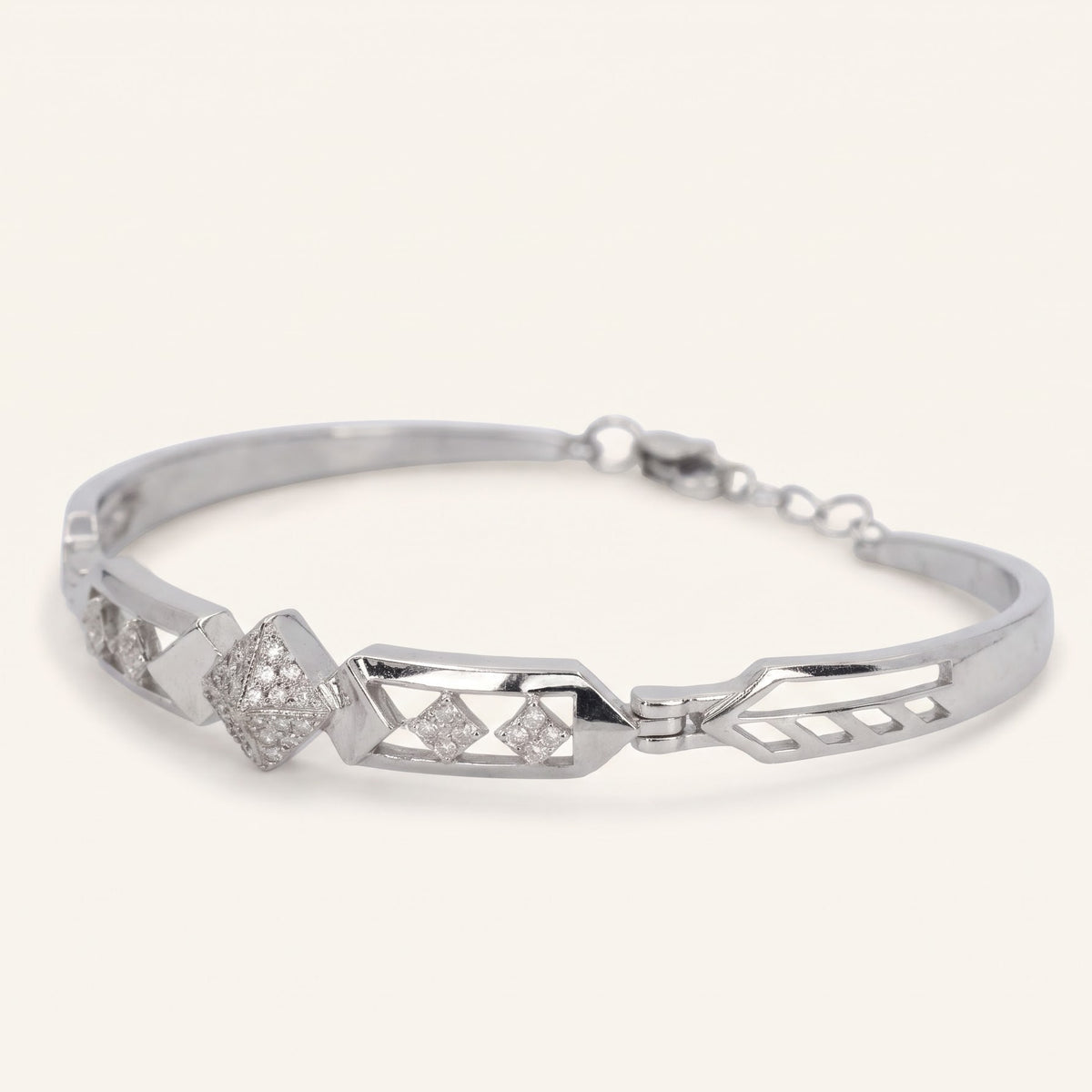 Geometric Diamond Accent Bracelet – Elegant Silver-Tone Link Bracelet