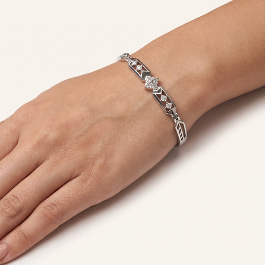 Geometric Diamond Accent Bracelet – Elegant Silver-Tone Link Bracelet