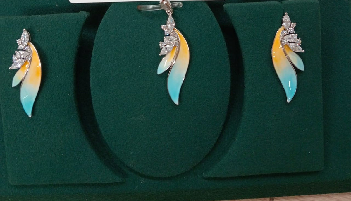 Pendant Set