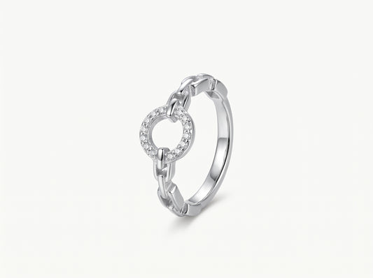 Elegant Silver Circle Link Ring with Sparkling Stones for Women