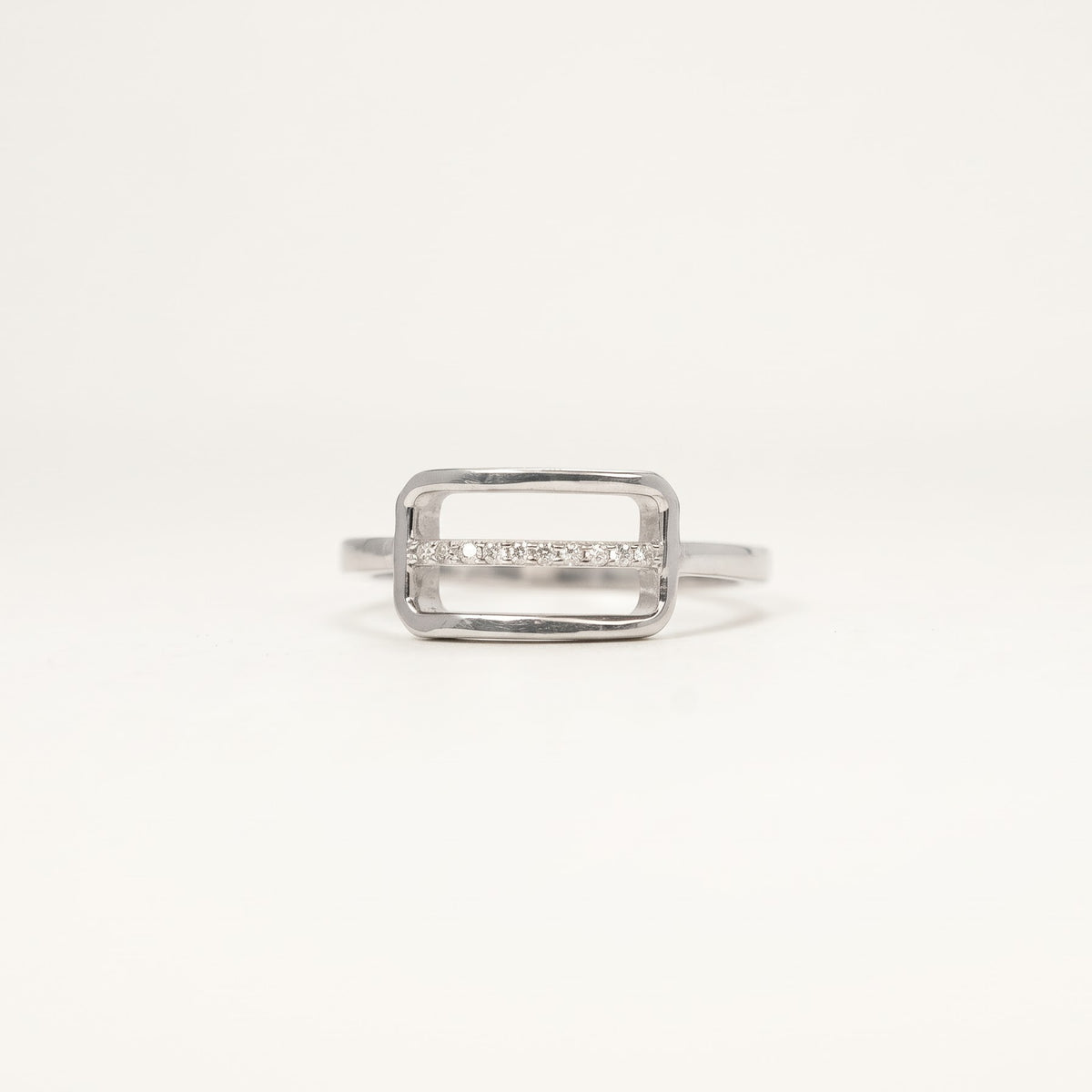 Elegant Silver Rectangular Ring with Sparkling Stone Detail