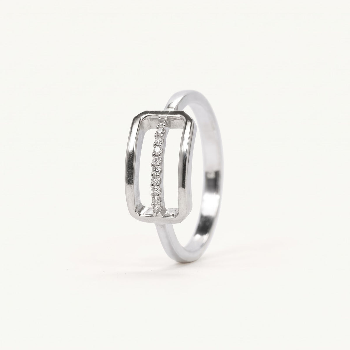Elegant Silver Rectangular Ring with Sparkling Stone Detail