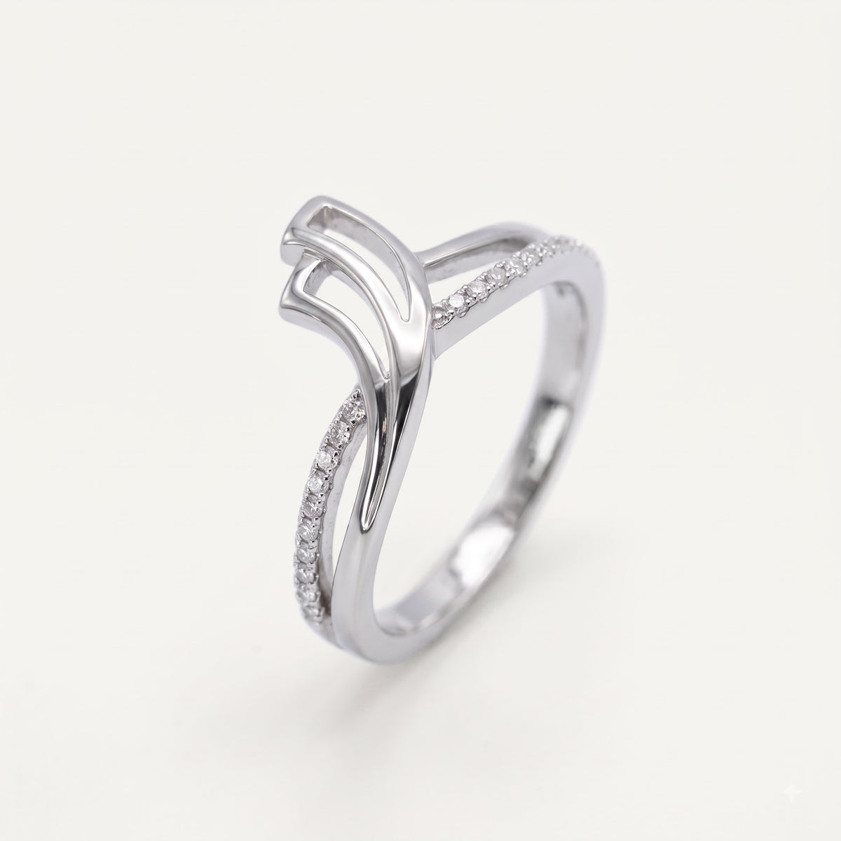 Elegant Silver-Tone Openwork Ring with Sparkling Accent Stones