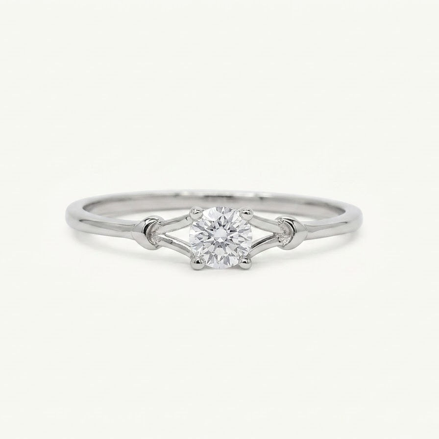 Elegant Silver Solitaire Ring with Radiant Crystal Centre Stone