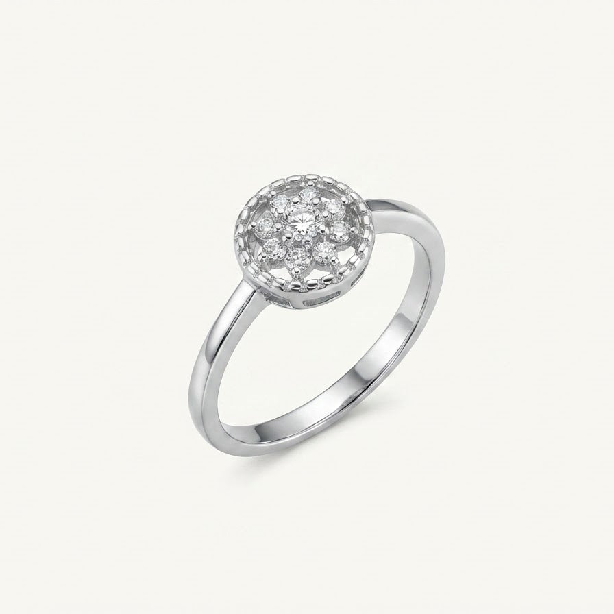 Elegant Round Cluster Crystal Silver Ring with Sparkling Halo Design