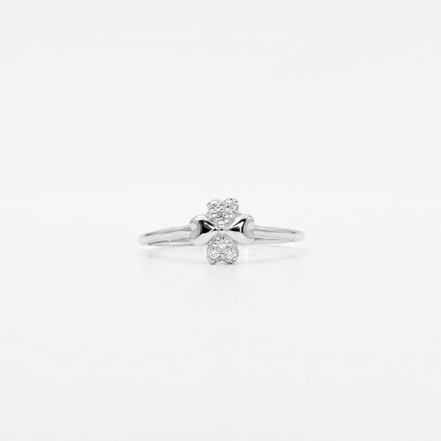 Elegant Silver Floral Heart Ring with Sparkling Crystal Accents