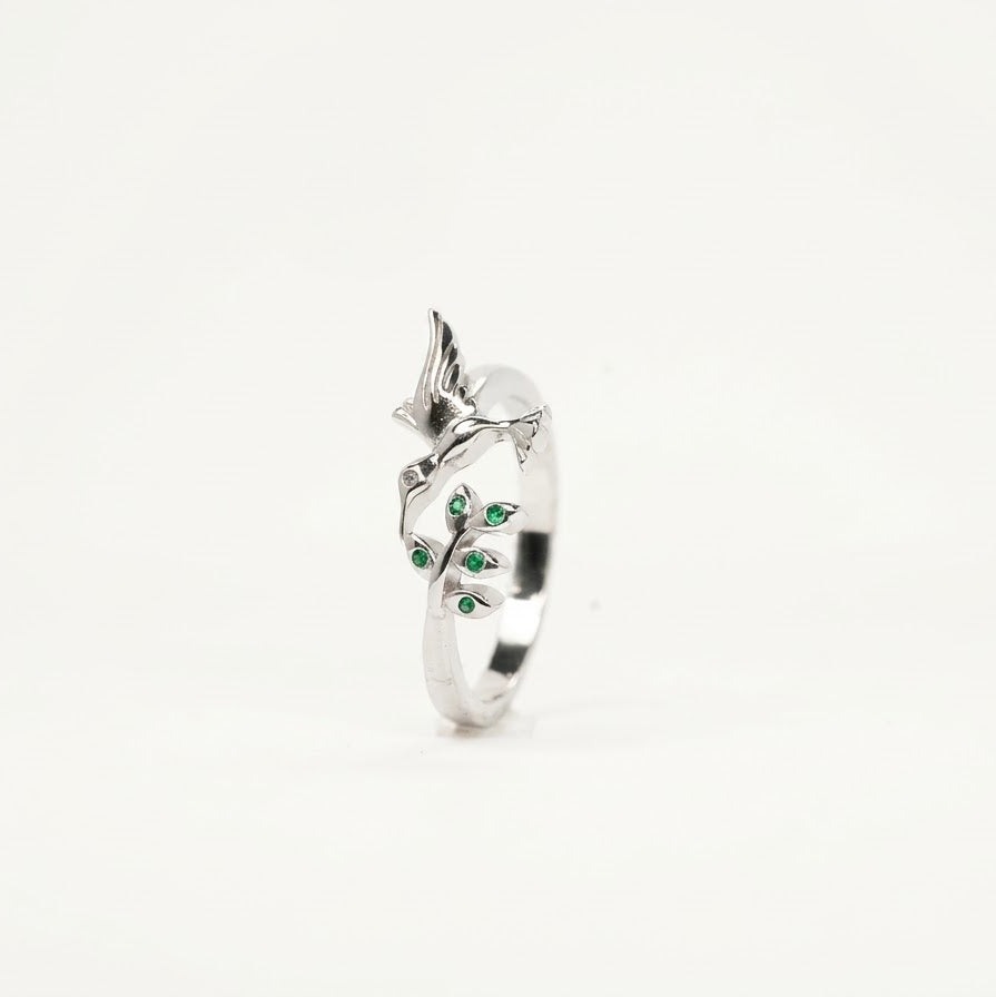 Elegant Silver Leaf Ring with Green Crystal Accents for Women