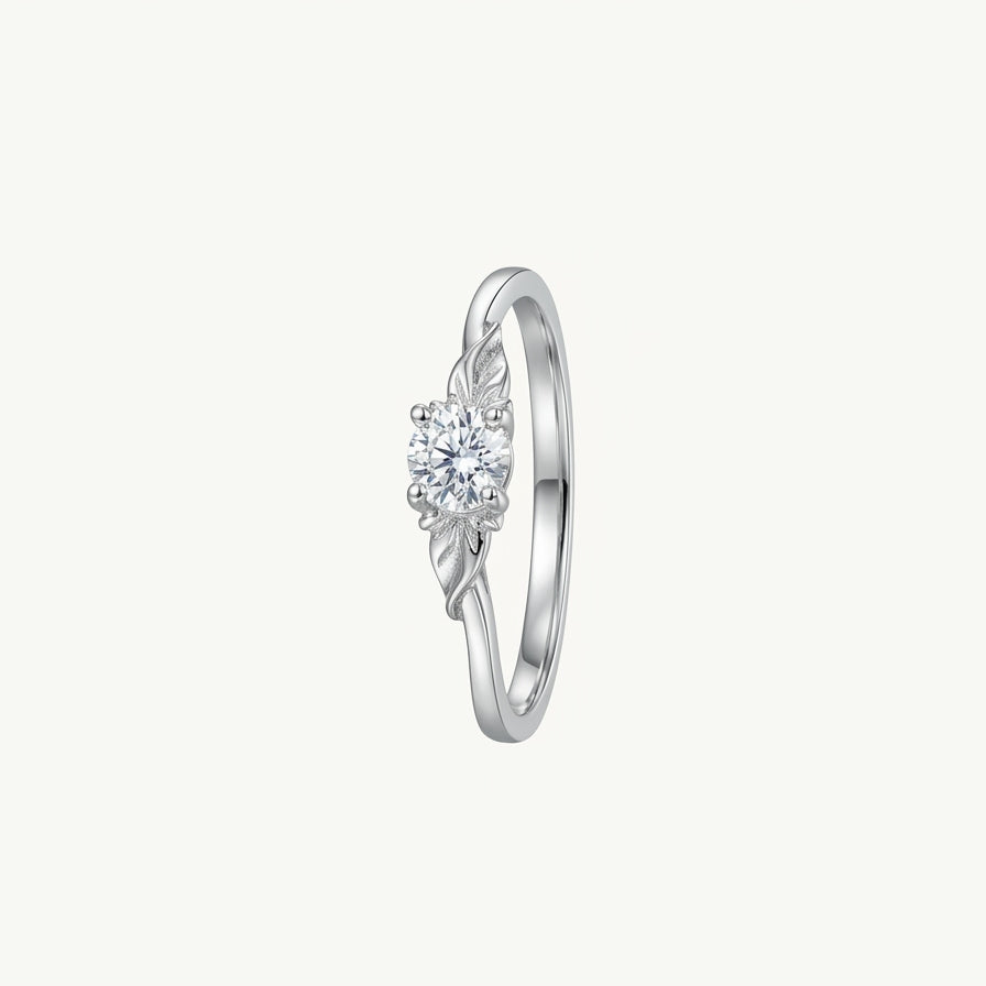 Elegant Silver Solitaire Ring with Leaf-Inspired Sparkling Design
