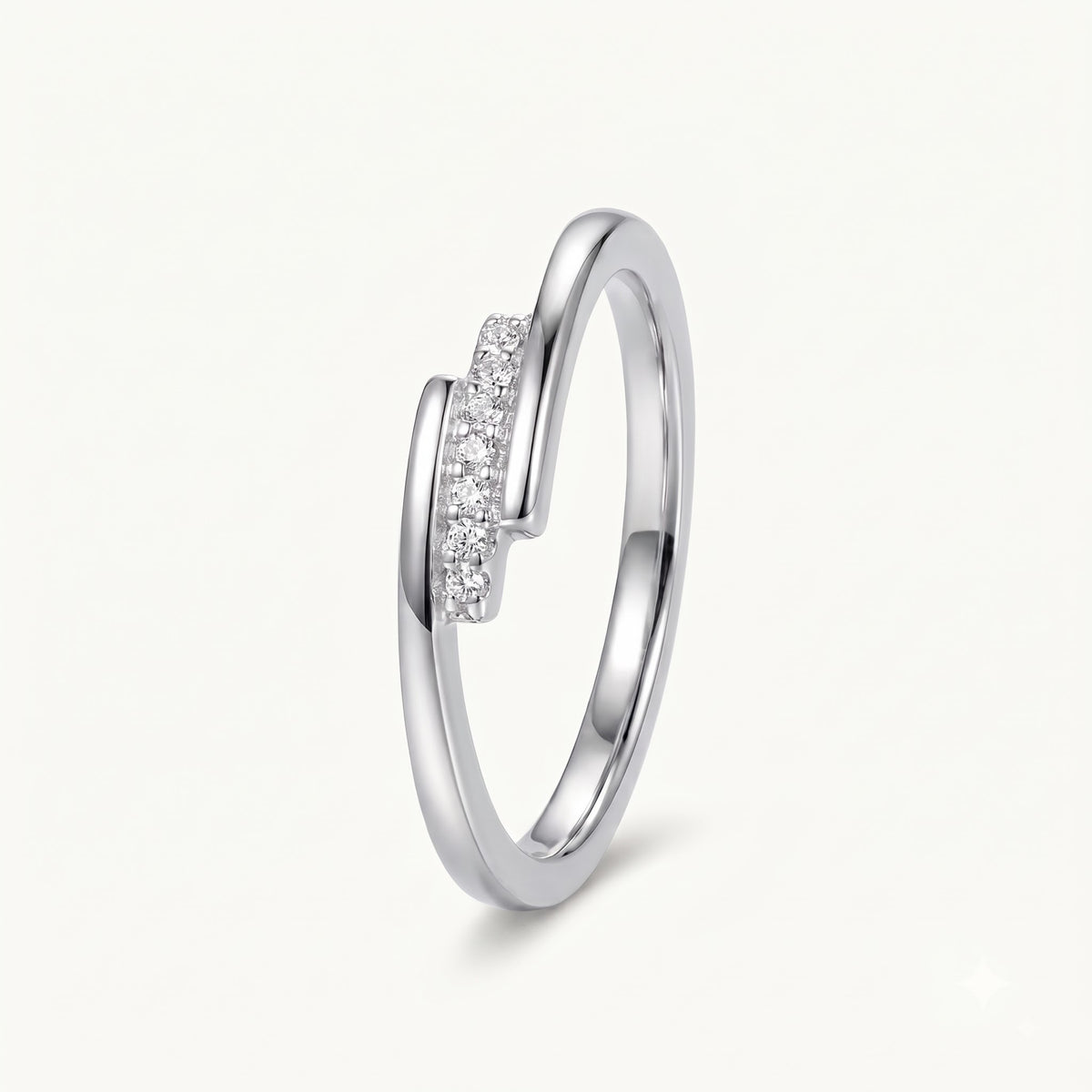 Elegant Silver Split Band Pave Ring with Sparkling Stones