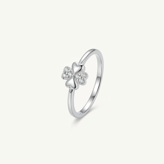 Elegant Silver Floral Heart Ring with Sparkling Crystal Accents