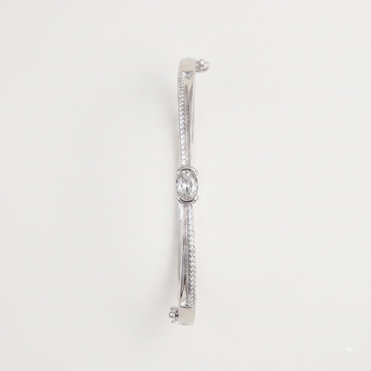 Elegant Silver Oval-Cut Stone Bracelet