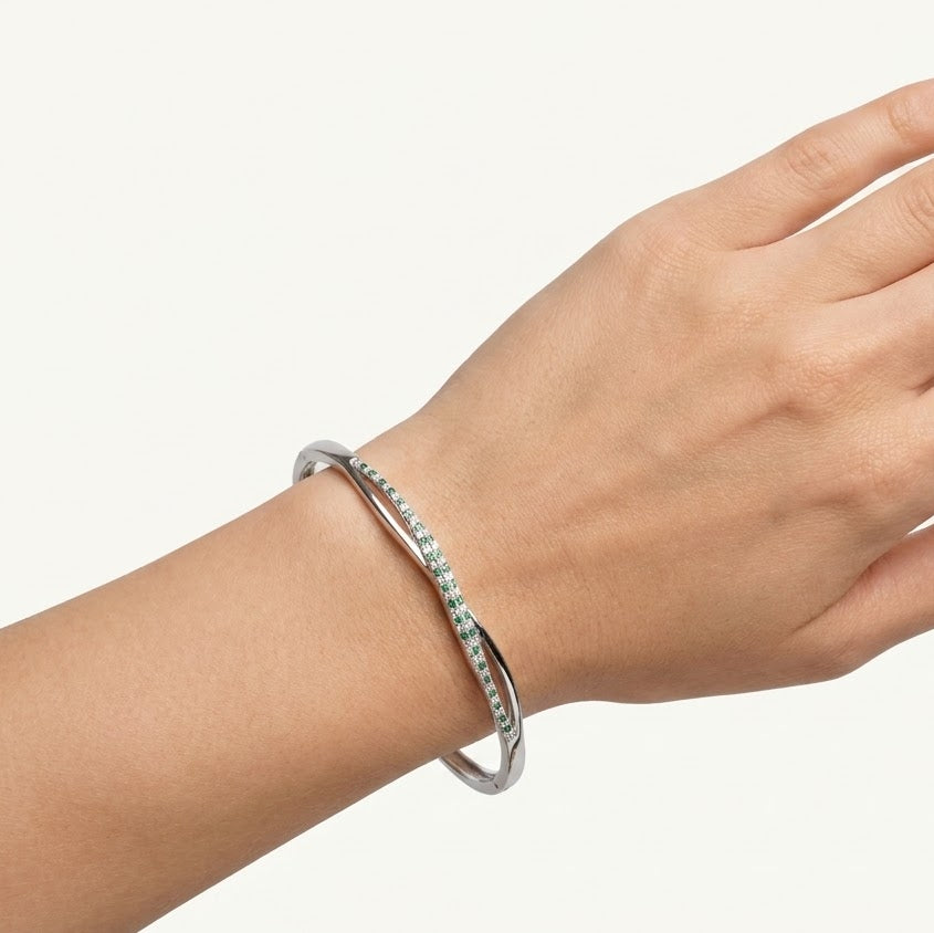 Green Emerald-Style Crystal Bangle Bracelet for Women – Elegant Silver Tone Design