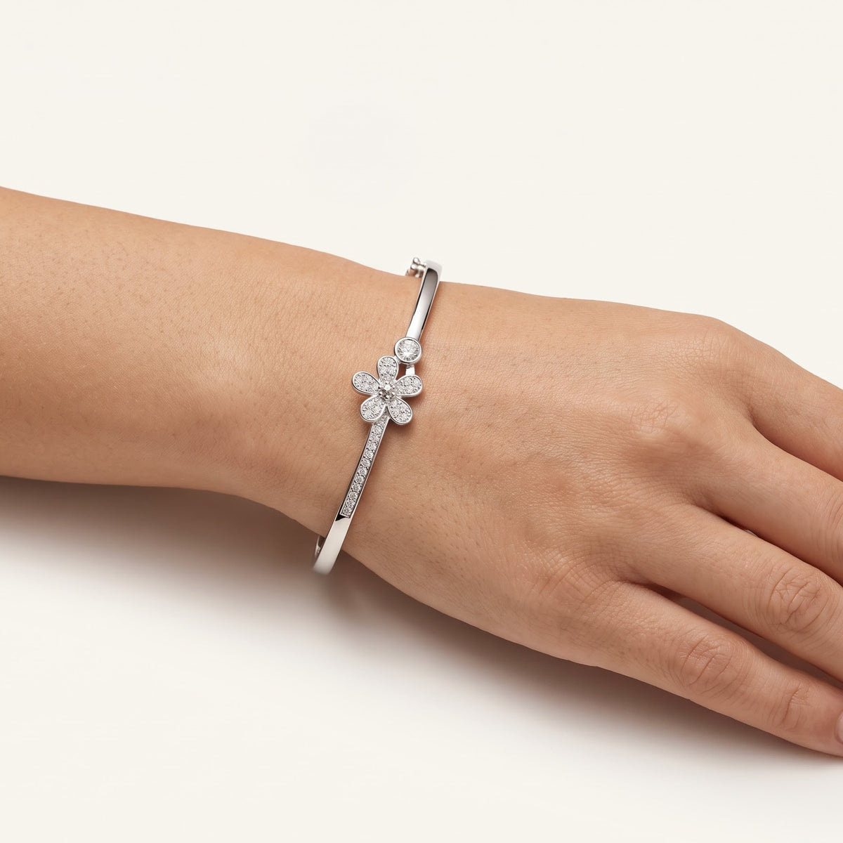 Elegant Anchor Arrow Crystal Bangle – Silver-Tone Fashion Bracelet for Women