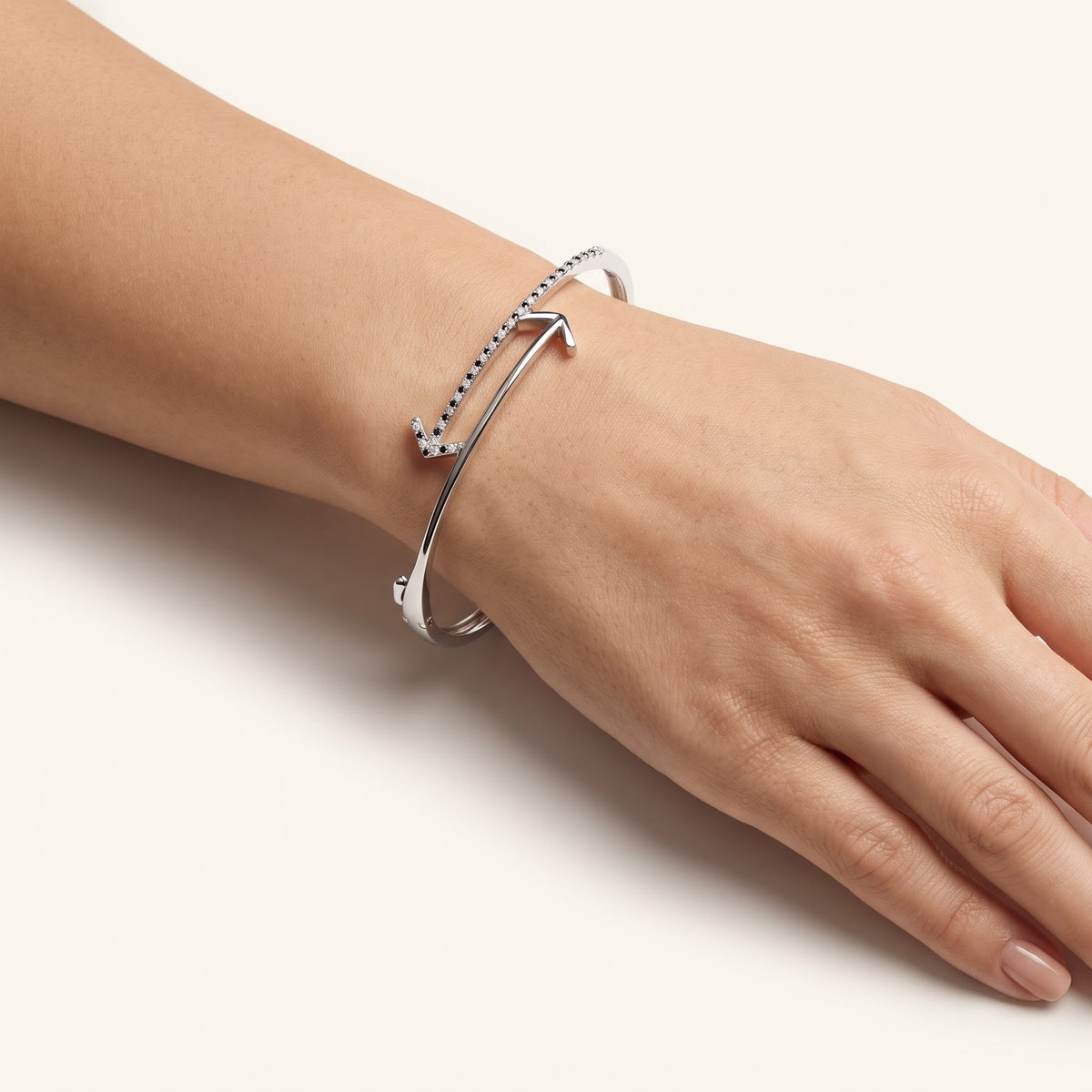 Elegant Arrow Crystal Bangle – Silver-Tone Open Cuff Bracelet
