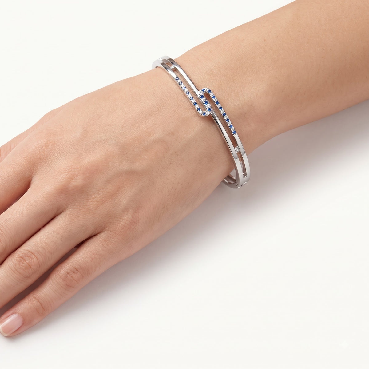 Blue Sapphire-Style Pavé Bangle Bracelet – Elegant Interlocking Design