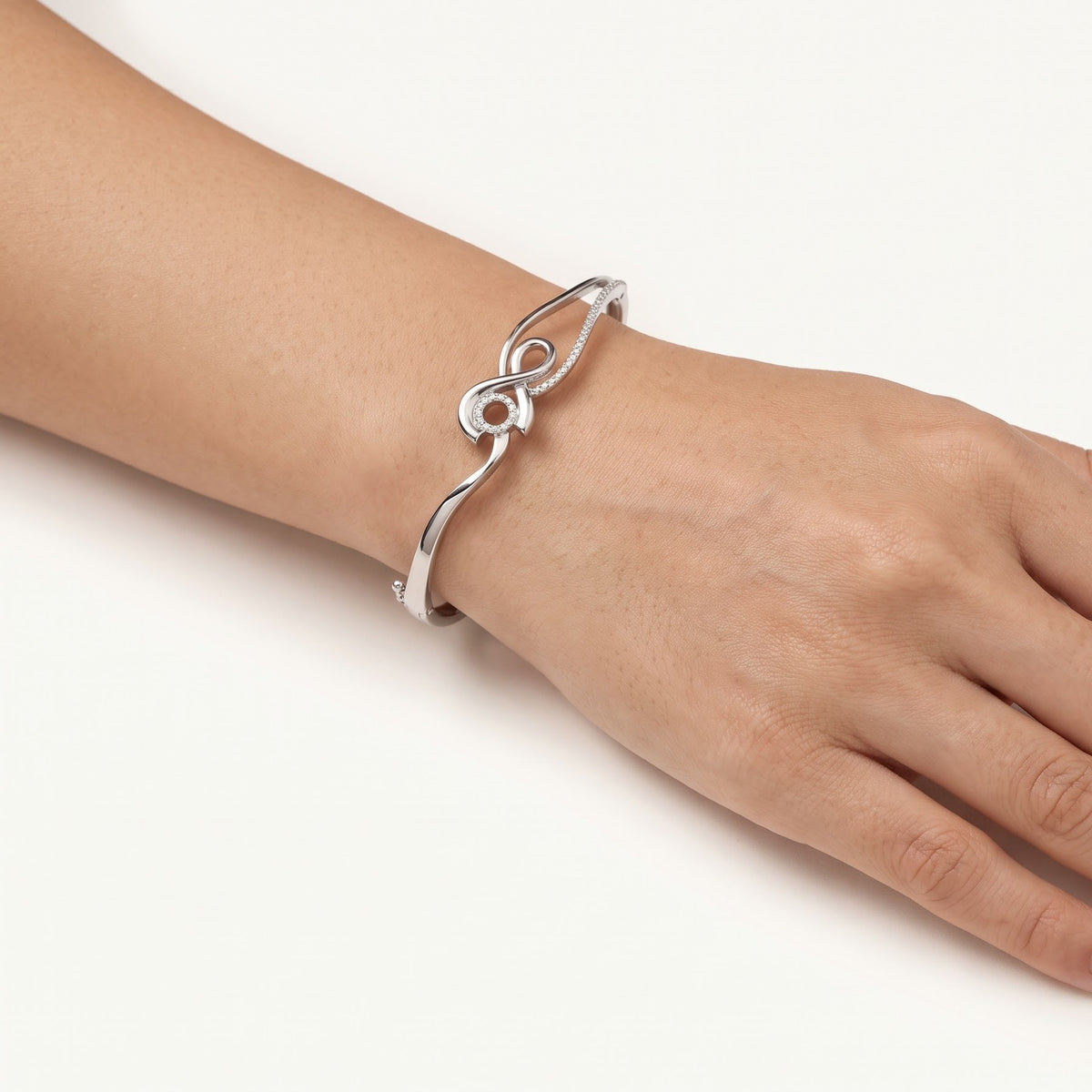 Infinity Elegance Pavé Bracelet
