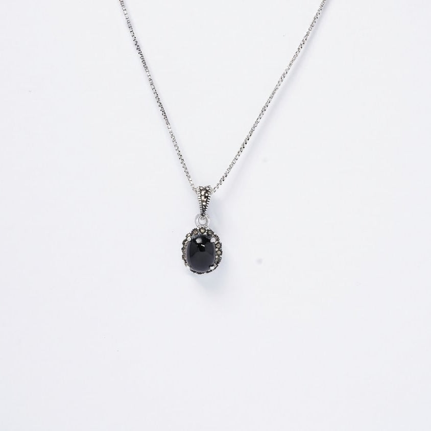 Silver Black Oval Stone Pendant Necklace