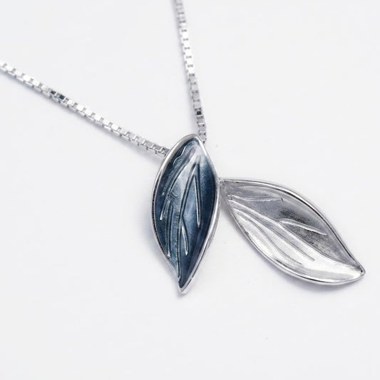 Silver Double Leaf Pendant Necklace – Nature-Inspired Jewellery