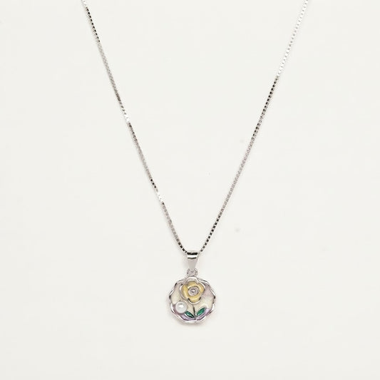 Floral Rose Pearl Pendant Necklace – Elegant Flower Jewellery