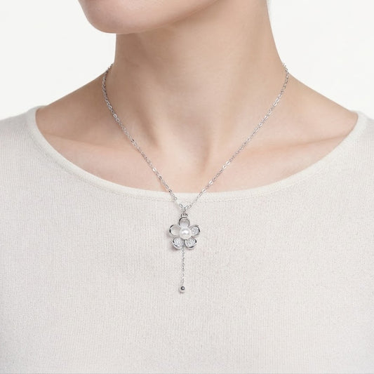 Elegant Flower Pearl Pendant Necklace – Silver Tone