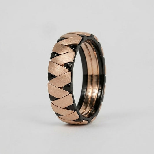 Black & Rose Gold Interlocking Chain Ring