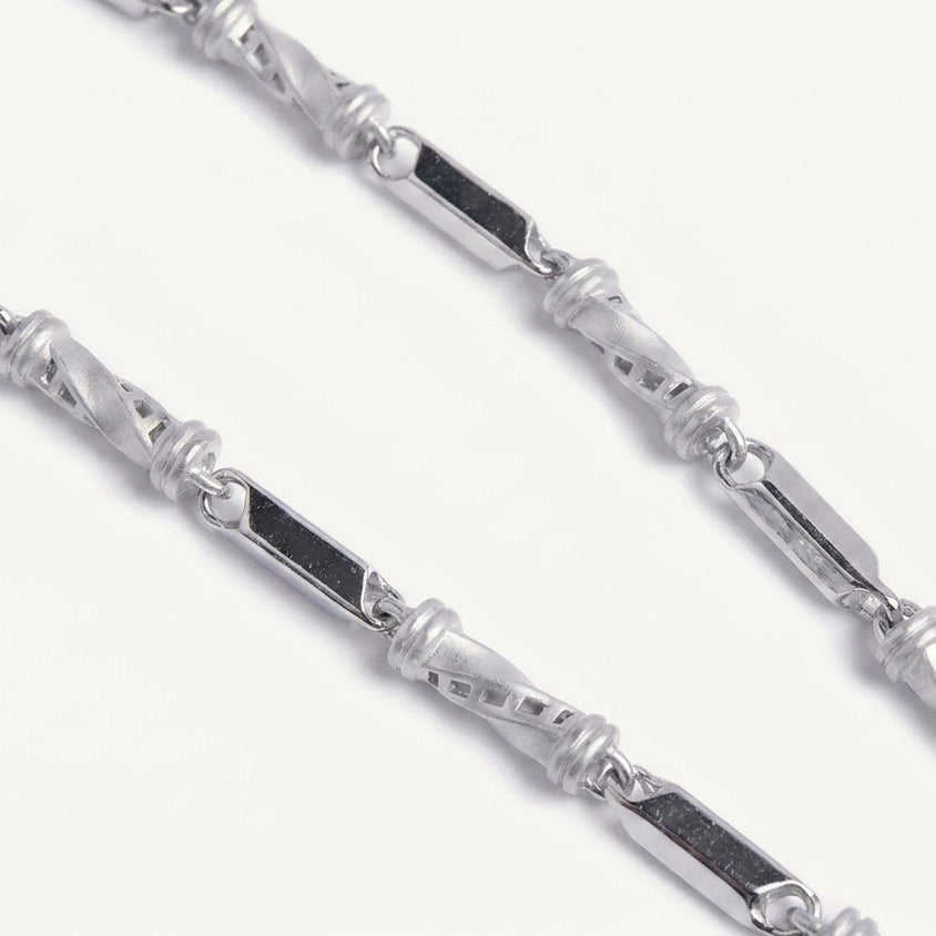 Silver Twisted Geometric Link Chain Necklace