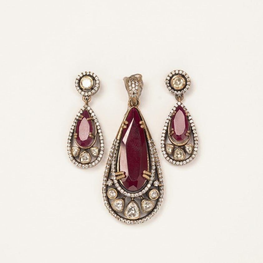 Elegant Ruby-Red Teardrop Necklace & Earrings Set