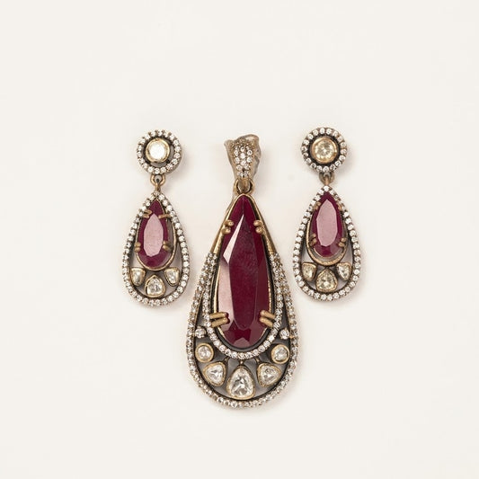 Elegant Ruby-Red Teardrop Necklace & Earrings Set