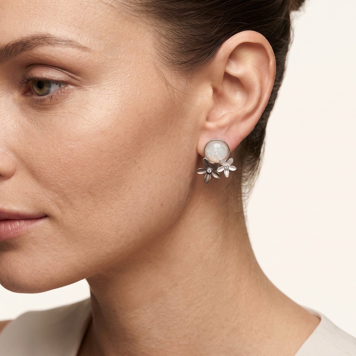 Elegant Floral Necklace & Earrings Set with Textured Stone-Inspired Accents