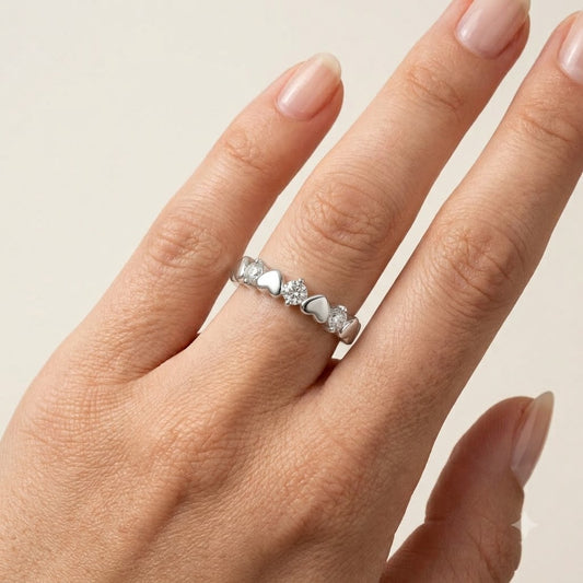 Elegant Heart & Round Stone Open Band Ring with Sparkling Accents