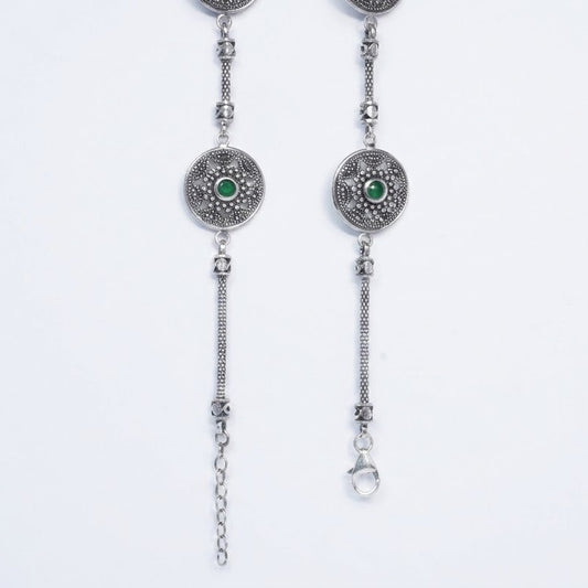 Silver Green Stone Anklet – Vintage-Inspired Ornate Jewellery