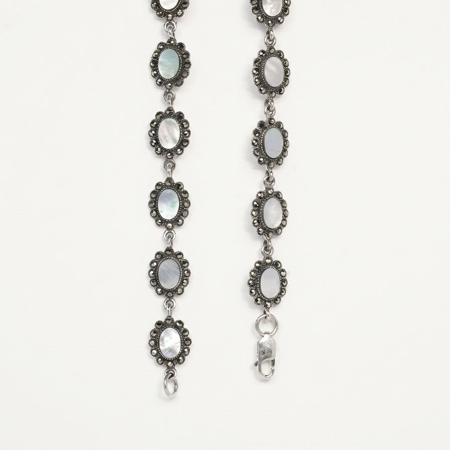 Silver Mother-of-Pearl Anklet – Vintage Floral Charm Jewellery